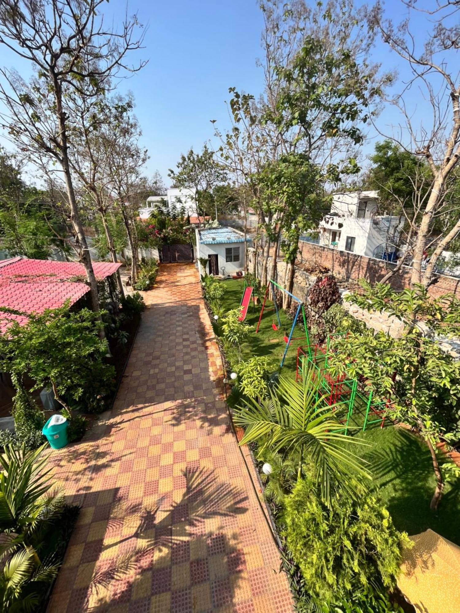 Jlr Farm Stay Хайдарабад Экстерьер фото